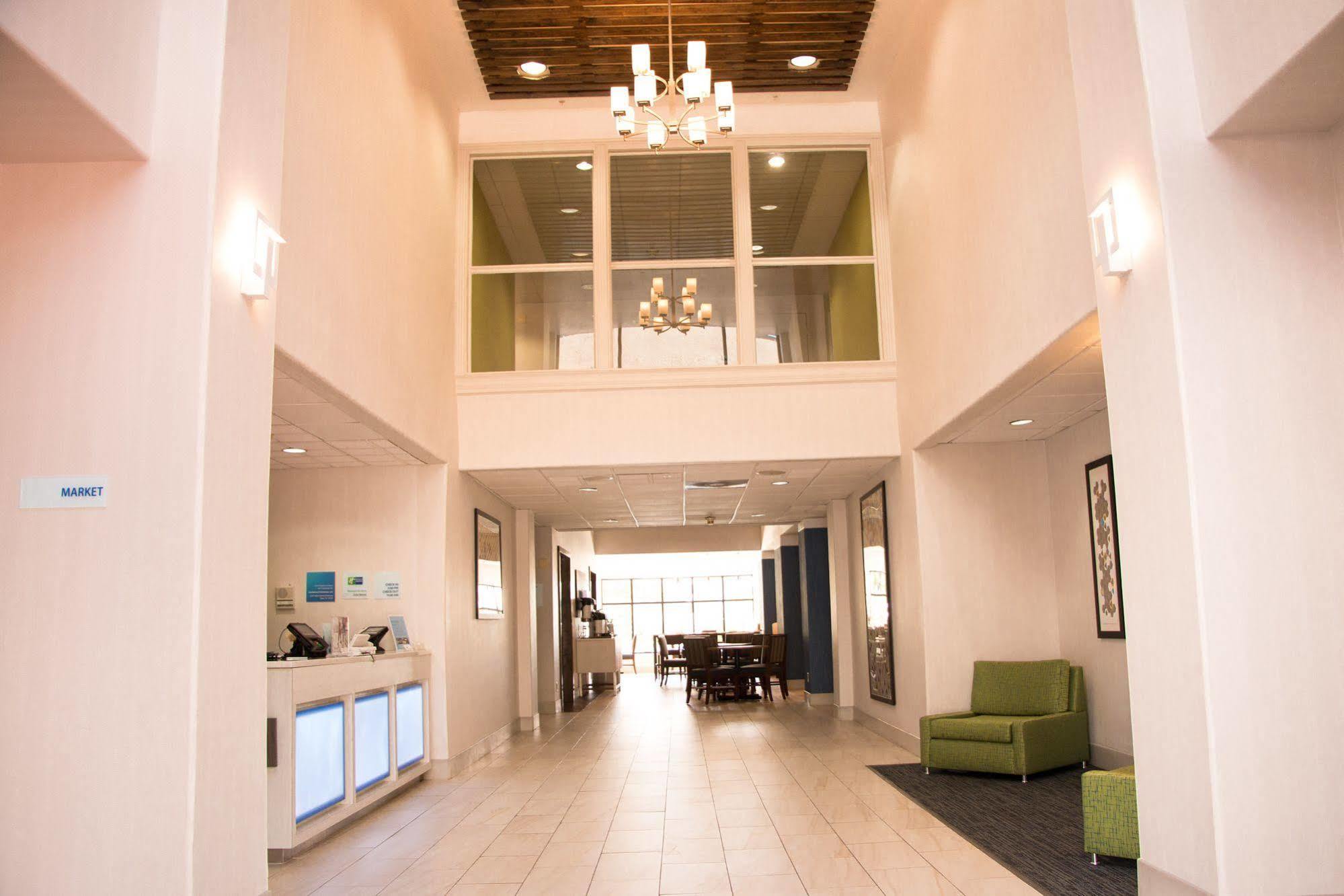Holiday Inn Express North Tyler Εξωτερικό φωτογραφία