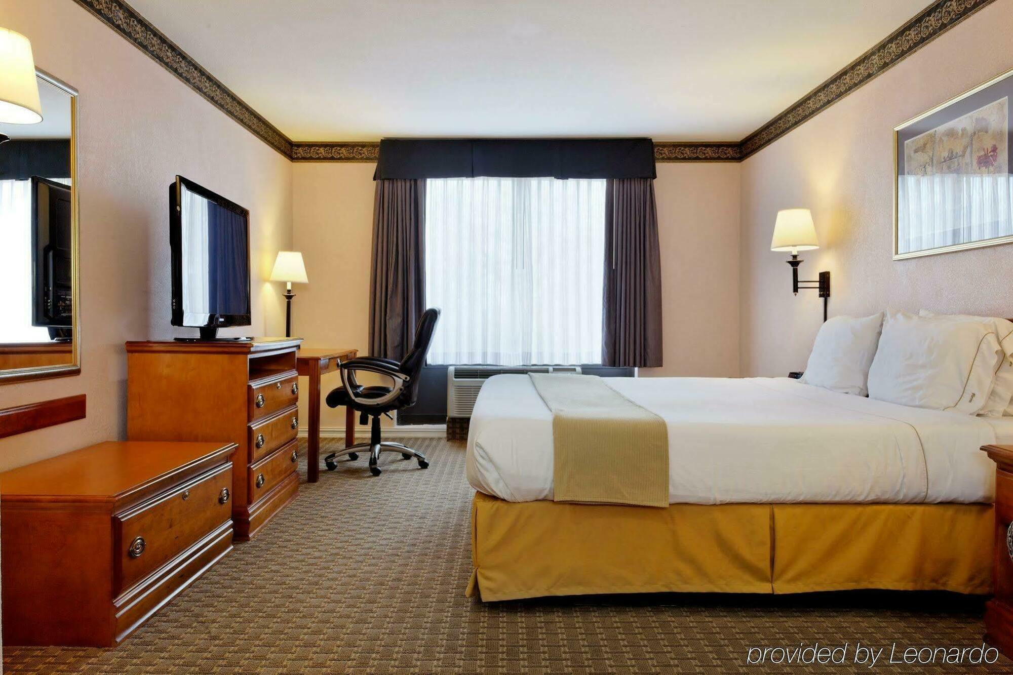 Holiday Inn Express North Tyler Εξωτερικό φωτογραφία